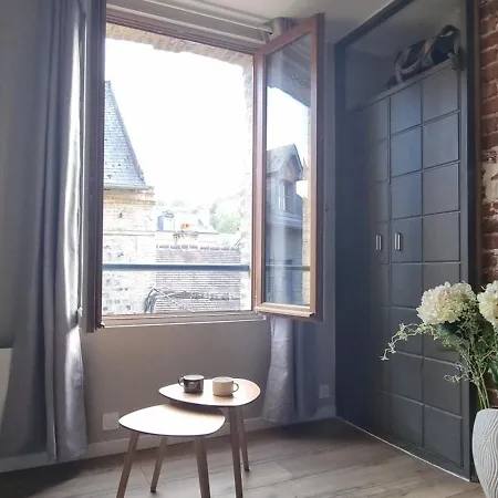 Chez Eugène Apartment *