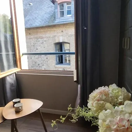 Chez Eugène Apartment *