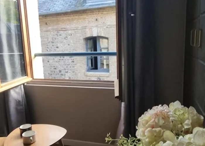 Chez Eugène Apartment *